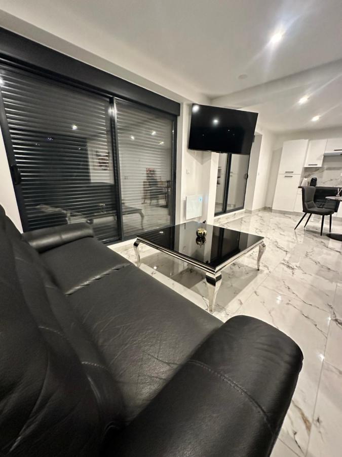 Appartement Cosy Jacuzzi Spa 70M2 ชาเตอนัวส์ ภายนอก รูปภาพ